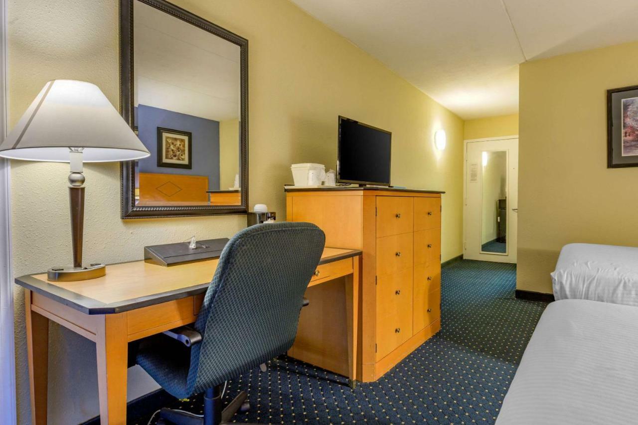 Aire Hotel Lebanon Hershey エクステリア 写真