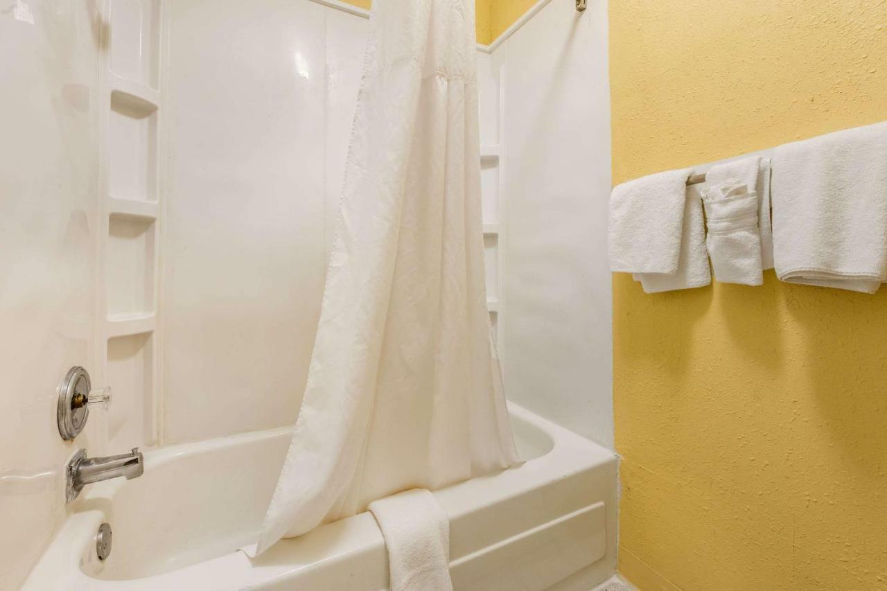 Aire Hotel Lebanon Hershey エクステリア 写真