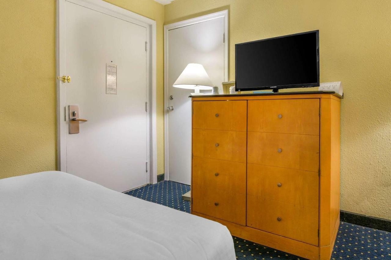 Aire Hotel Lebanon Hershey エクステリア 写真