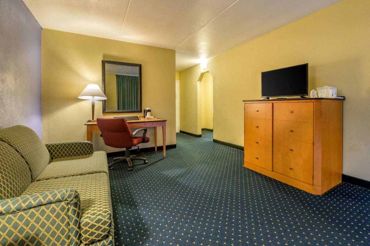 Aire Hotel Lebanon Hershey エクステリア 写真