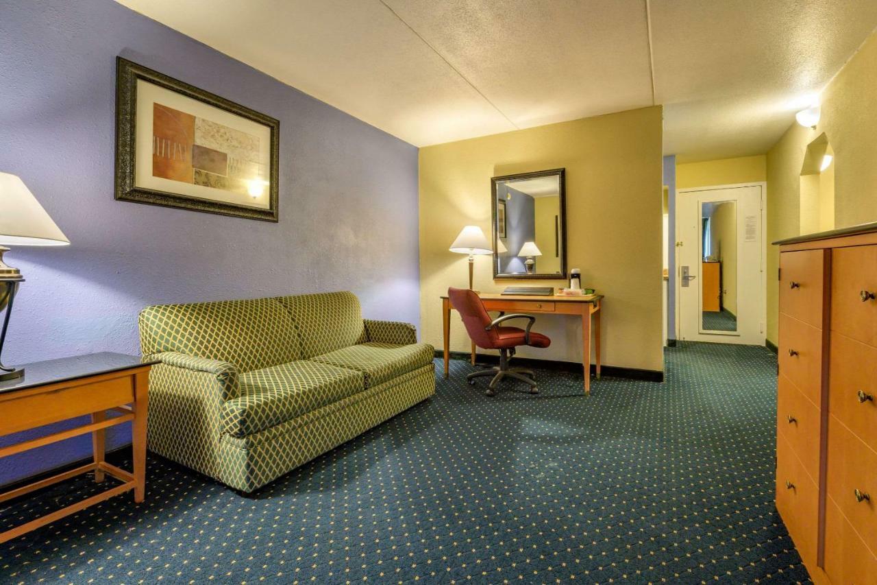 Aire Hotel Lebanon Hershey エクステリア 写真